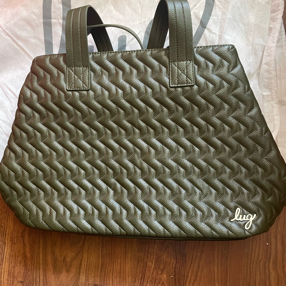 Lug Tempo VL (Vegan Leather) in Olive with camo green lining